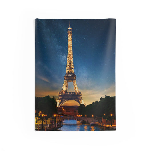 Night view Eiffel Tower In Paris Tapestry